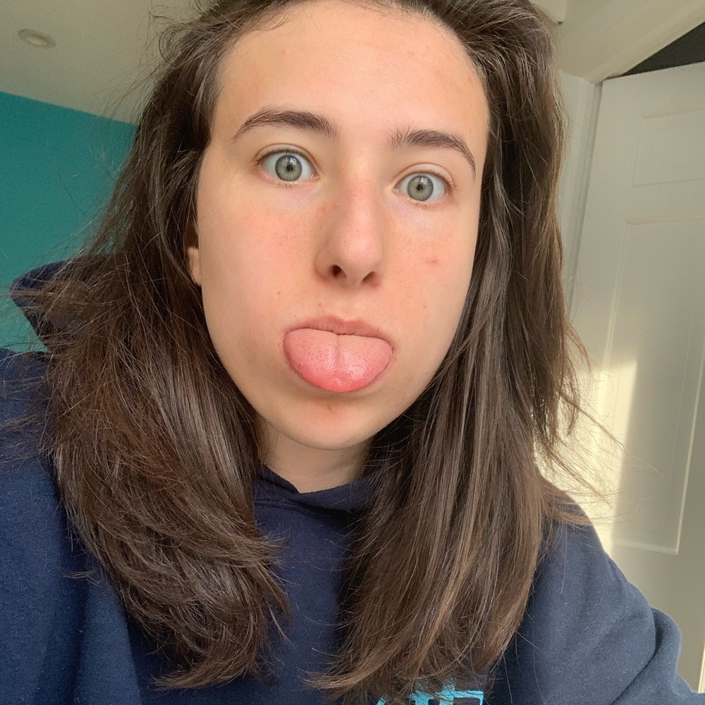 Meet your Posher, Valeria